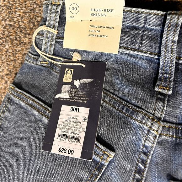 Universal Thread Light Wash High Rise Skinny Jeans - Size 00 R - Picture 2 of 3